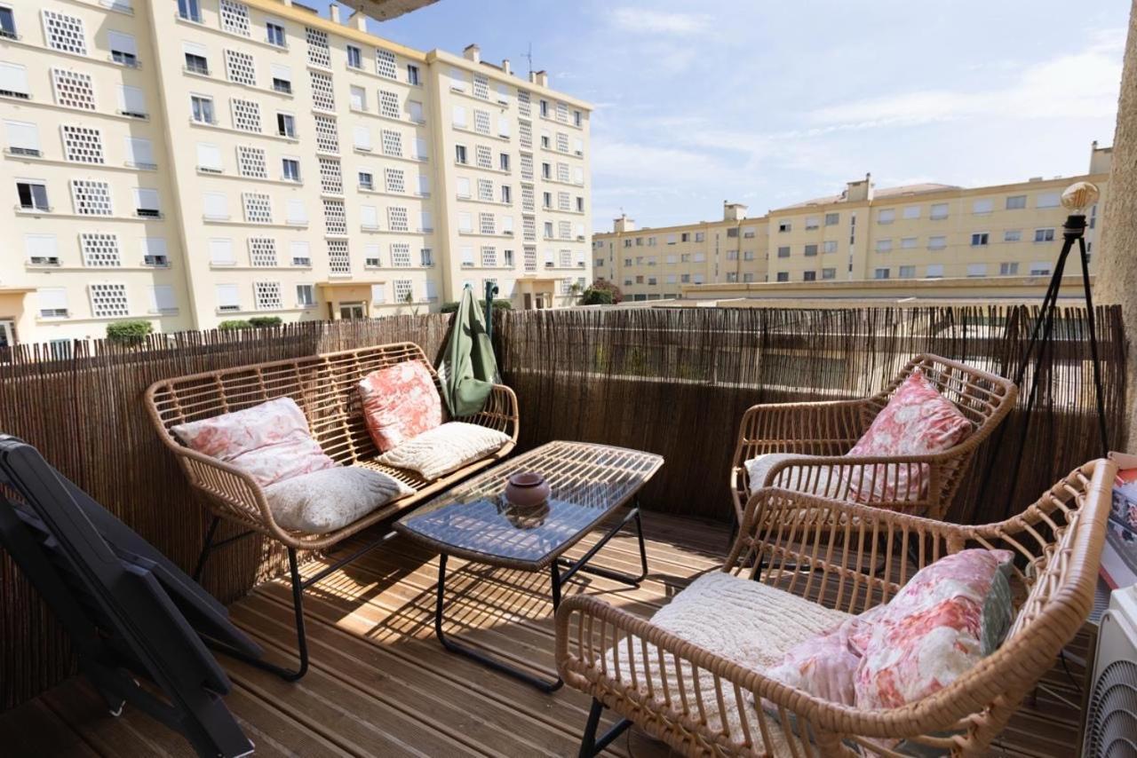 Joli Appartement 2 Pieces Proche Plage เฟรฌูส ภายนอก รูปภาพ